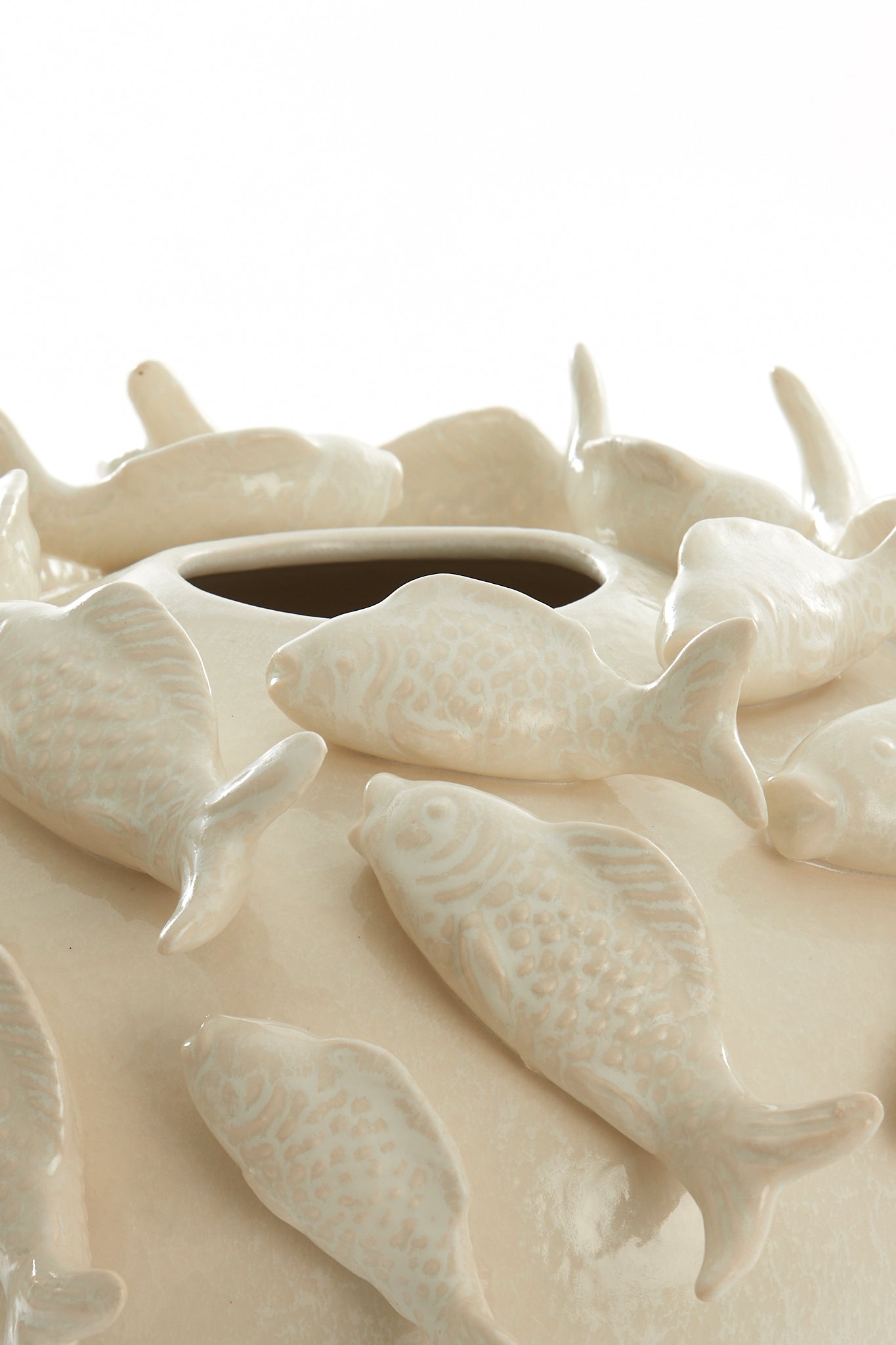 Fish Decorative Vase in Cream  – Country of Origin : Netherlands