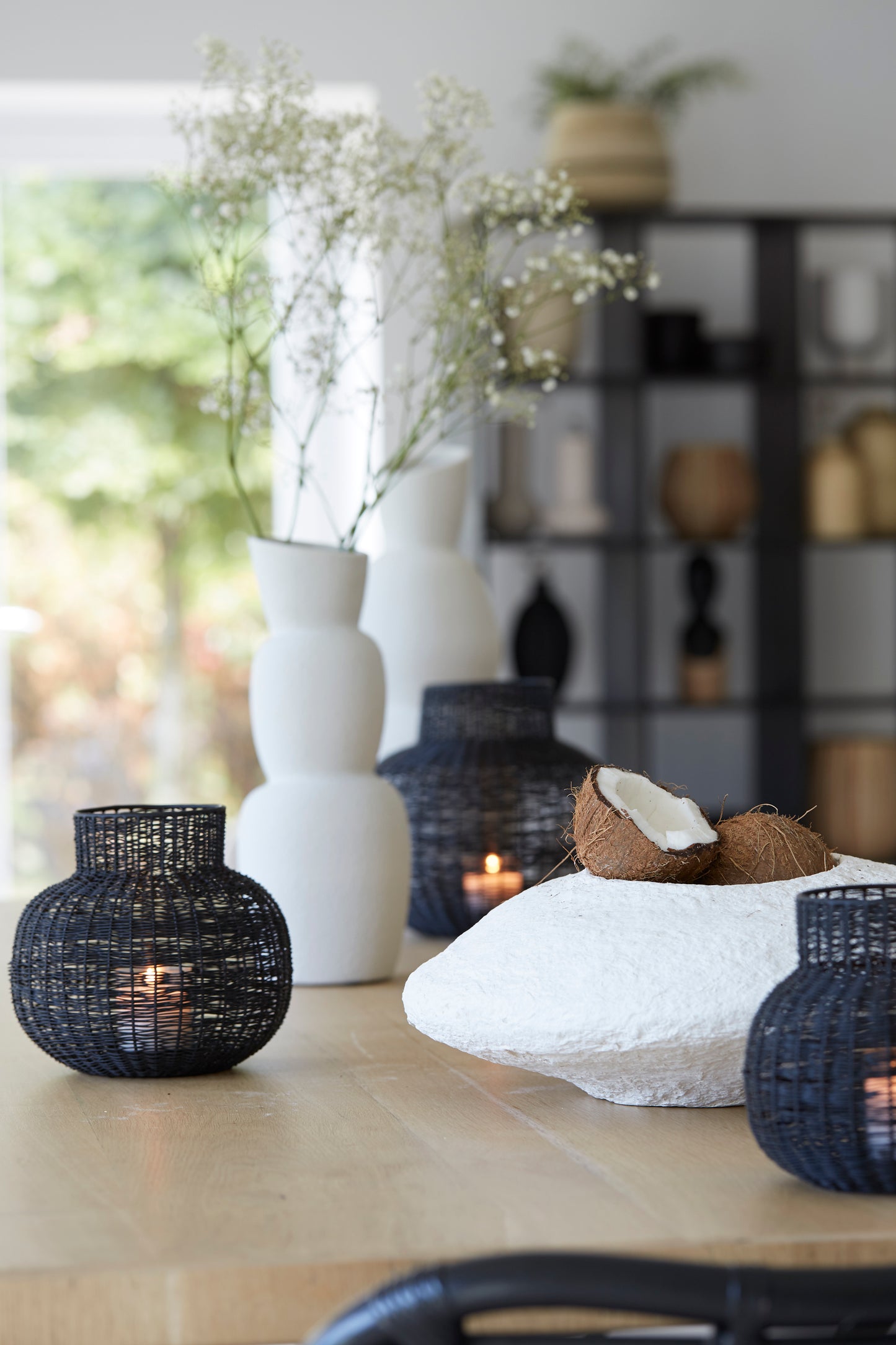 Aram Vase in Cream - 14,5 x 37,5 cm - Country of Origin : Netherlands