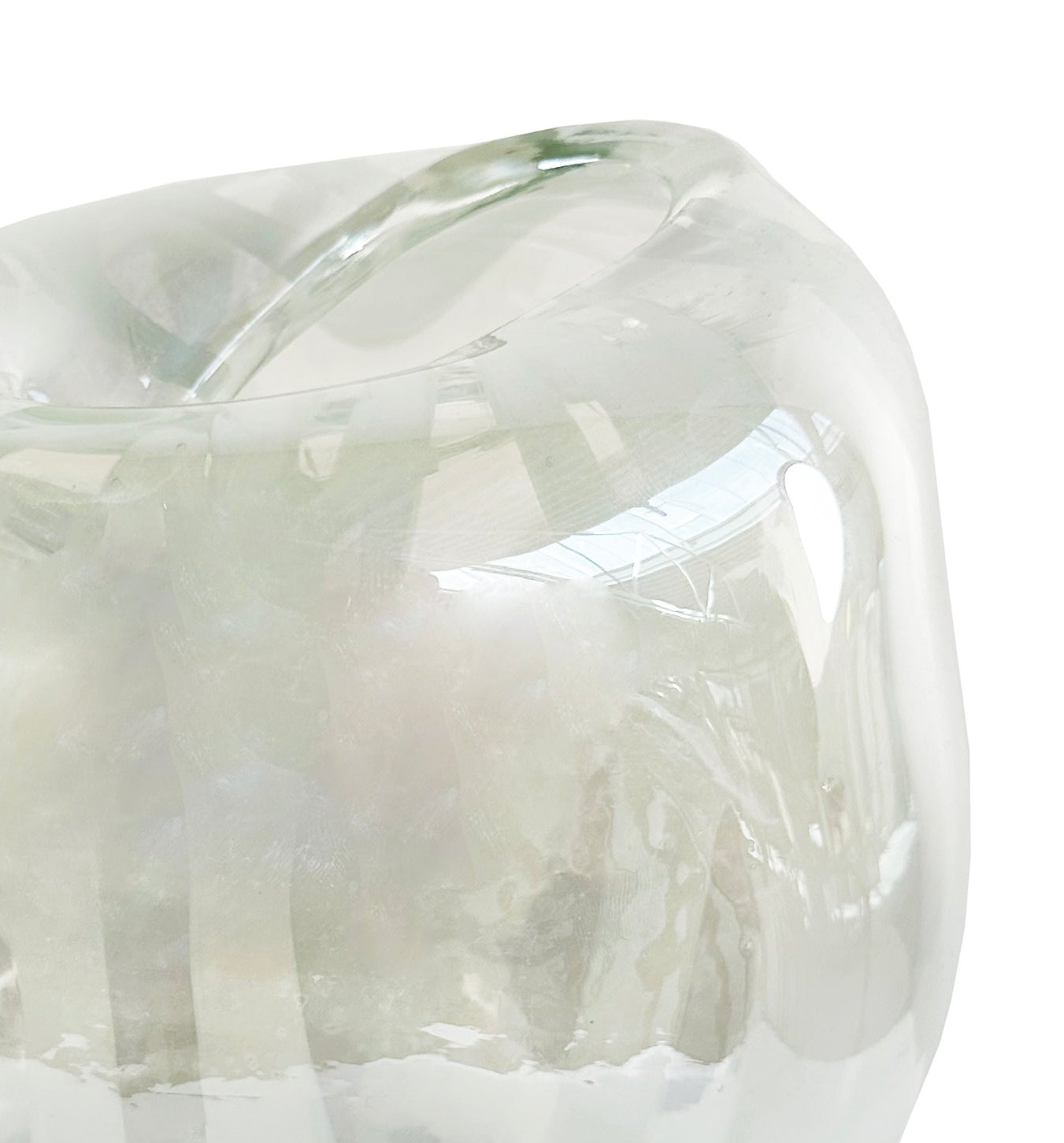 Glass organic ball shape vase clear white lines d17;h19cm - Country of Origin : Estonia