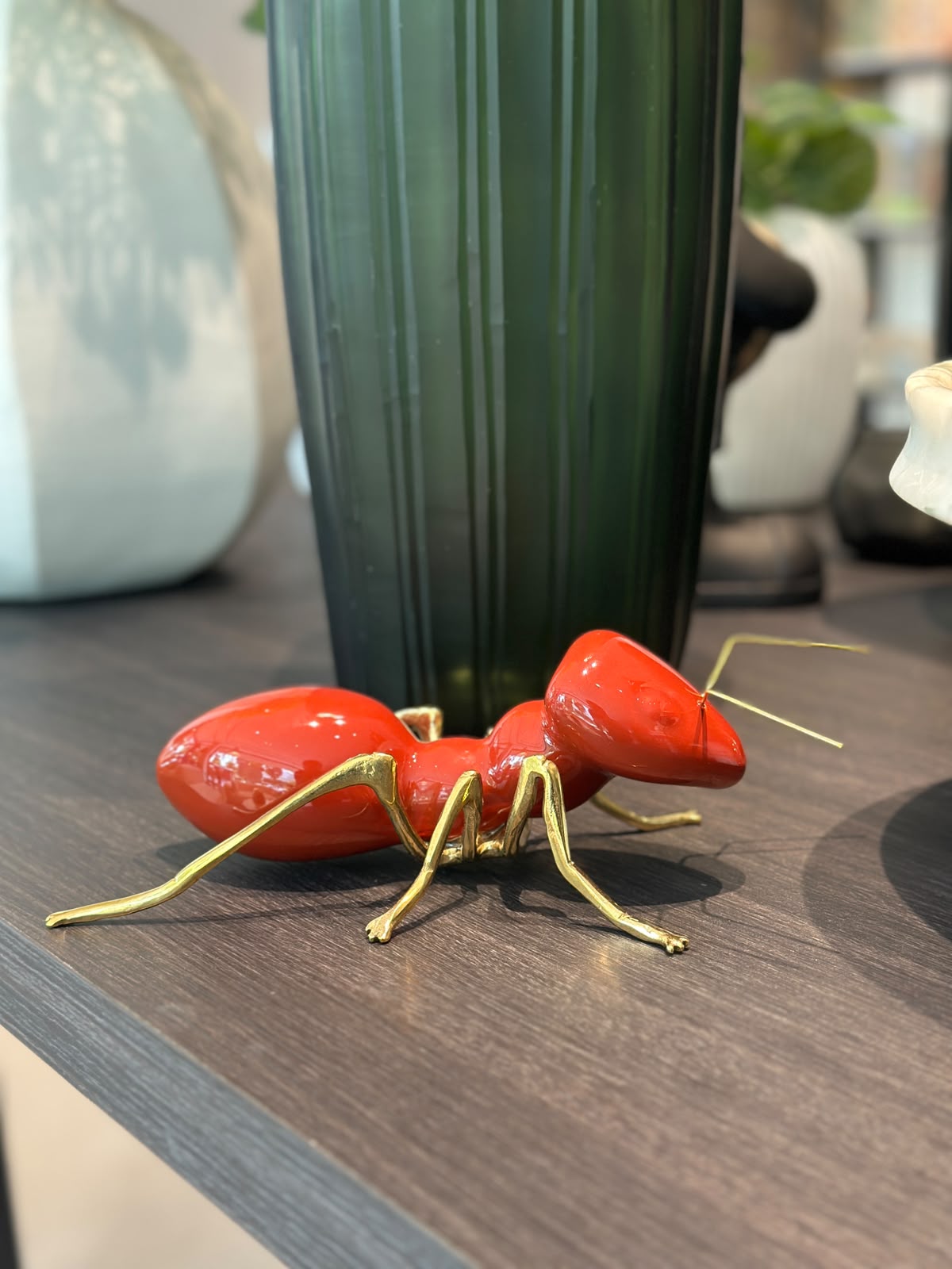 Laboratorio d'Estorias Brick Ant with natural brass - Country of Origin: Portugal