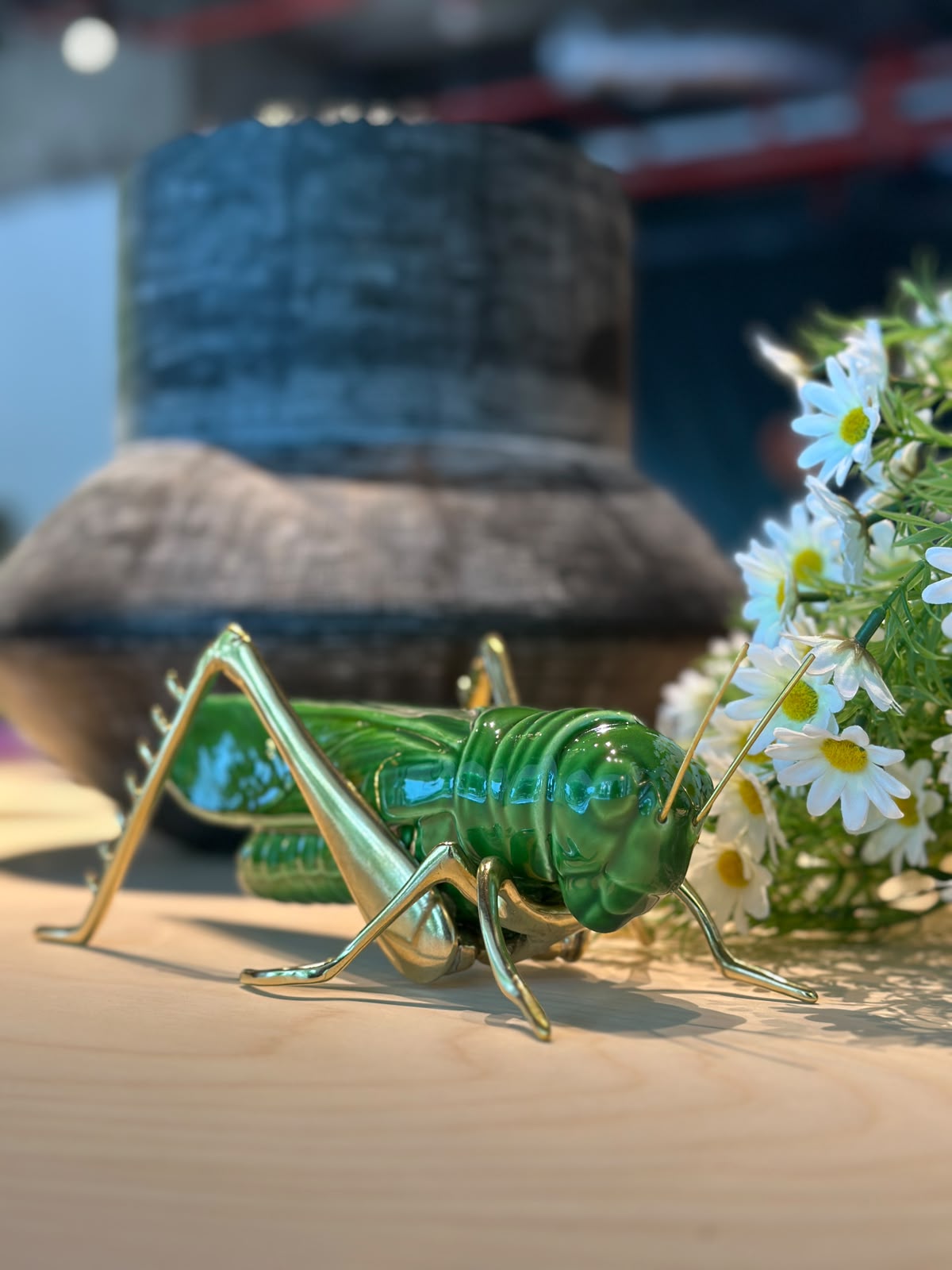 Laboratorio d'Estorias Green Grasshopper with natural brass legs - Country of Origin: Portugal