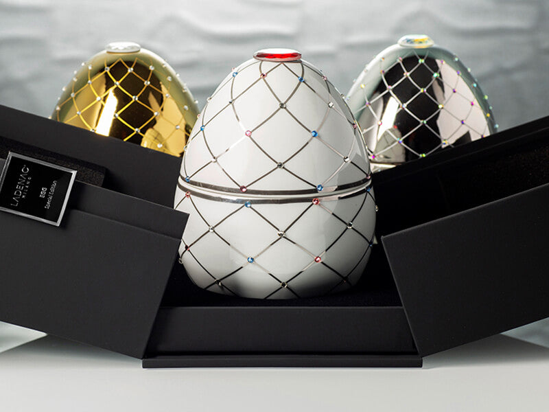 Premium White Egg with silver stripe -Bois de Russie - 450 g - Country of Origin: Italy